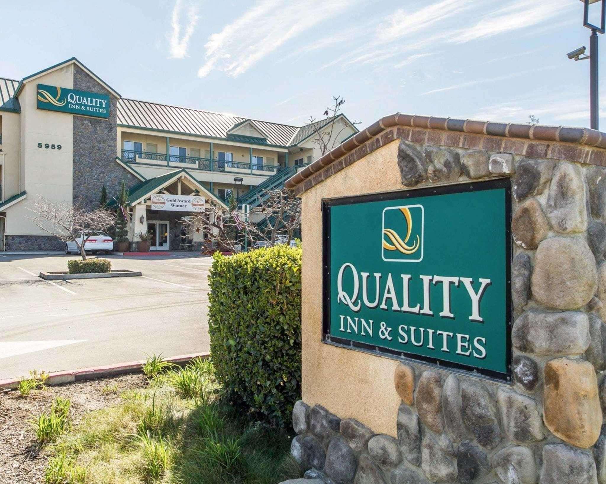 Quality Inn & Suites Livermore Exterior photo